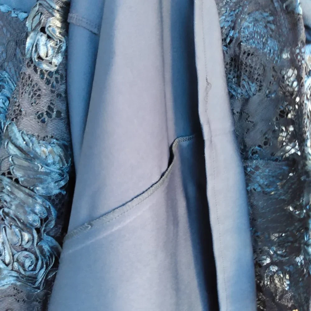 🌟SLNY || Sweetheart Neck Soutache Lace Gown - Picture 14 of 16